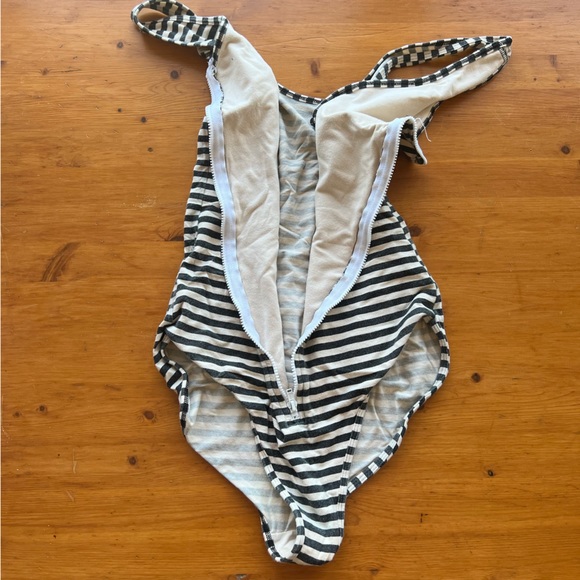 American apparel black and white stripe zip up bodysuit - Picture 4 of 6